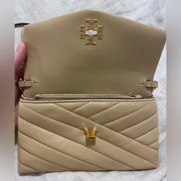 Tory Burch Beige Quilted Wristlet - Picture 3 of 10